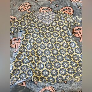 LuLaRoe size small women’s top